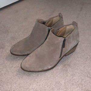 Lucky brand Booties size 6.5 *NEVER WORN*